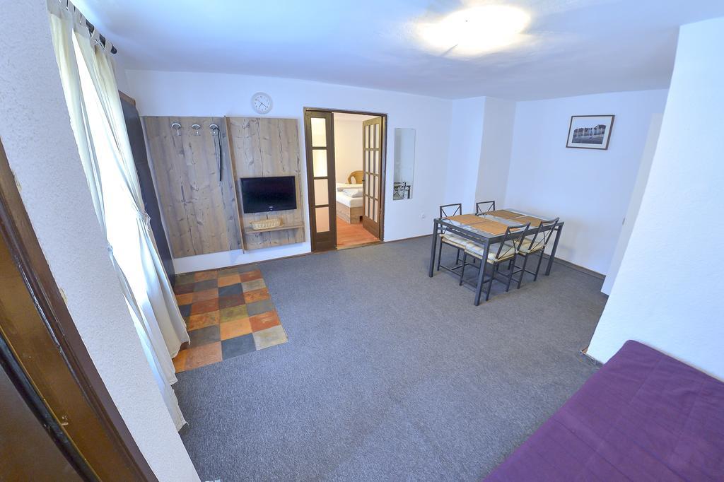 Apartment Gabriel Sibiu Exteriör bild